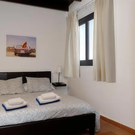 Playa Blanca Sleeps 6 Pool Air Con Wifi Willa